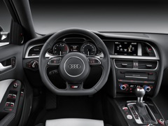 Audi S4. Выпускается с 2008 года. Одна базовая комплектация. Цена 3 300 000 руб.Двигатель 3.0, бензиновый. Привод полный. КПП: роботизированная.
