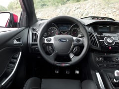 Ford Focus ST Wagon. Выпускается с 2012 года. Две базовые комплектации. Цены от 1 326 500 до 1 426 500 руб.Двигатель 2.0, бензиновый. Привод передний. КПП: механическая.