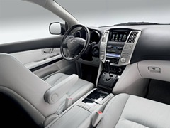 Lexus RX (2003). Выпускается с 2003 года. Пять базовых комплектаций. Цена пока неизвестна.Двигатель от 3.3 до 3.5, гибридный и бензиновый. Привод полный. КПП: вариатор и автоматическая.