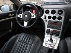 Alfa Romeo Brera. Выпускается с 2005 года. Четыре базовые комплектации. Цена пока неизвестна.Двигатель от 2.2 до 3.2, бензиновый. Привод передний и полный. КПП: механическая, роботизированная и автоматическая.
