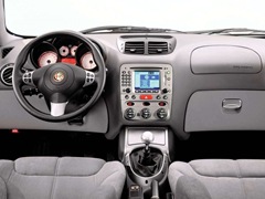 Alfa Romeo GT. Выпускается с 2003 года. Четыре базовые комплектации. Цена пока неизвестна.Двигатель от 1.7 до 3.2, бензиновый. Привод передний. КПП: механическая и роботизированная.