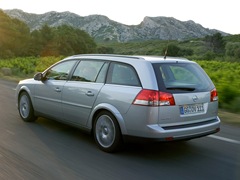Opel Vectra Caravan. Выпускается с 2003 года. Девять базовых комплектаций. Цены от 639 000 до 1 060 000 руб.Двигатель от 1.8 до 2.8, бензиновый. Привод передний. КПП: механическая и роботизированная.