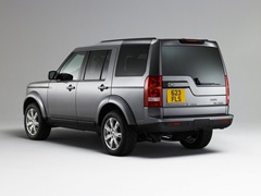 Land Rover Discovery 3 (2004). Выпускается с 2004 года. Четыре базовые комплектации. Цены от 1 660 000 до 2 145 000 руб.Двигатель от 2.7 до 4.4, дизельный и бензиновый. Привод полный. КПП: механическая и автоматическая.