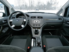 Ford C-MAX. Выпускается с 2003 года. Одиннадцать базовых комплектаций. Цены от 721 700 до 1 024 700 руб.Двигатель от 1.6 до 2.0, бензиновый и дизельный. Привод передний. КПП: механическая, автоматическая и роботизированная.