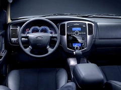 Ford Escape. Выпускается с 2008 года. Две базовые комплектации. Цены от 1 050 000 до 1 180 000 руб.Двигатель 2.3, бензиновый. Привод полный. КПП: автоматическая.