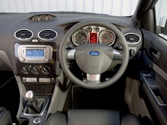Ford Focus ST 3d. Выпускается с 2005 года. Одна базовая комплектация. Цена 1 061 100 руб.Двигатель 2.5, бензиновый. Привод передний. КПП: механическая.