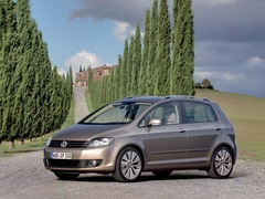 Volkswagen Golf Plus. Выпускается с 2009 года. Семь базовых комплектаций. Цены от 661 000 до 864 000 руб.Двигатель от 1.2 до 1.6, бензиновый. Привод передний. КПП: механическая и автоматическая.